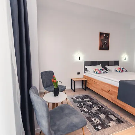 בית הארחה Ataraxya Premium Old Town