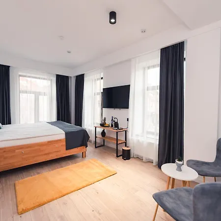 Ataraxya Premium Old Town בראשוב