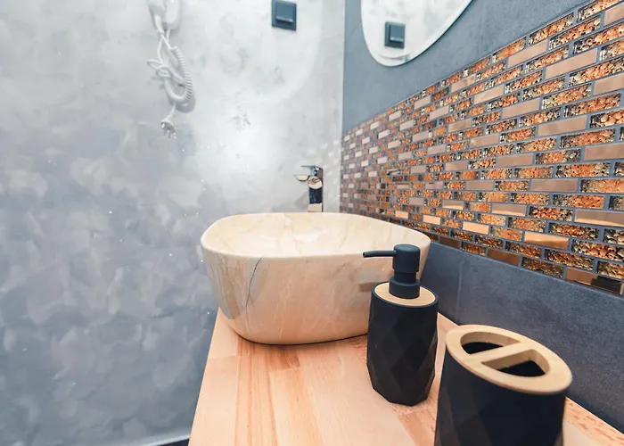 בית הארחה Ataraxya Premium Old Town בראשוב